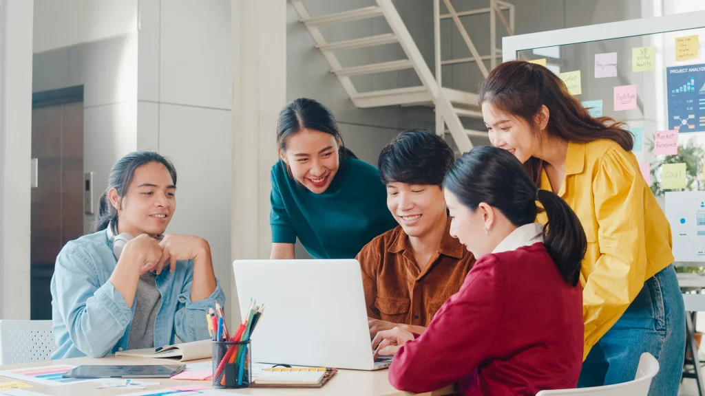 Bật Mí 8+ Laptop Cho Sinh Viên Công Nghệ Thông Tin Ưa Chuộng Nhất 2025