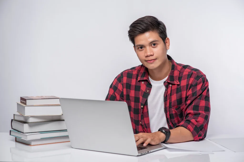 Kinh nghiệm mua laptop cho sinh viên chi tiết từ A-Z không nên bỏ qua